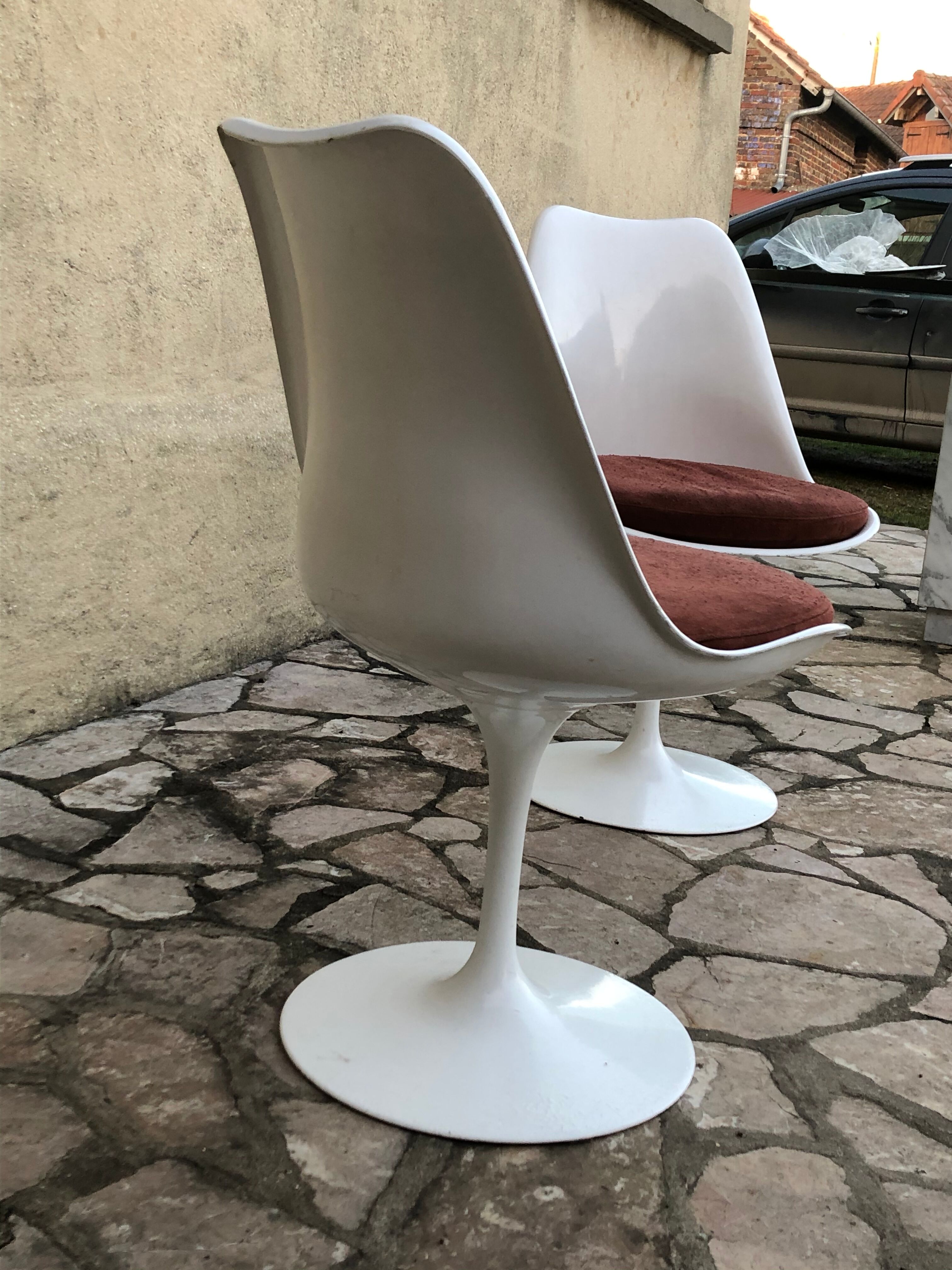 Pair of chairs by Eero Saarinen for Knoll 1960