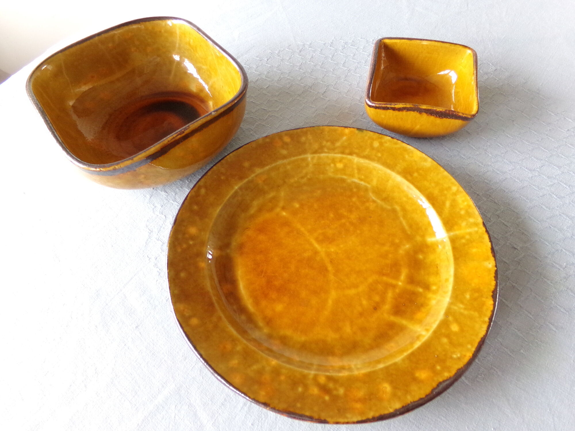Set of 2 bowls and 1 large dish Aegitna Vallauris