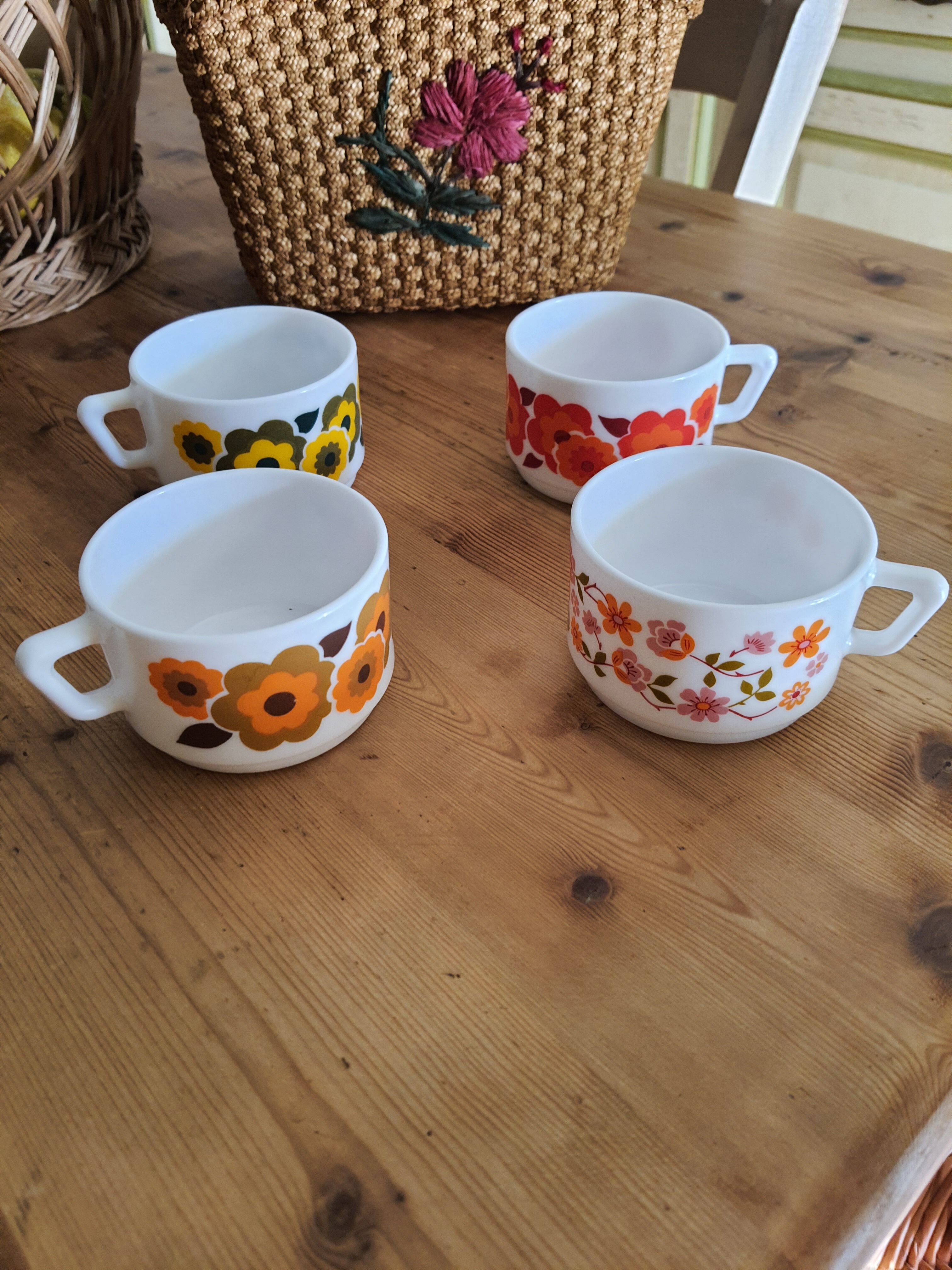 Vintage flower cups