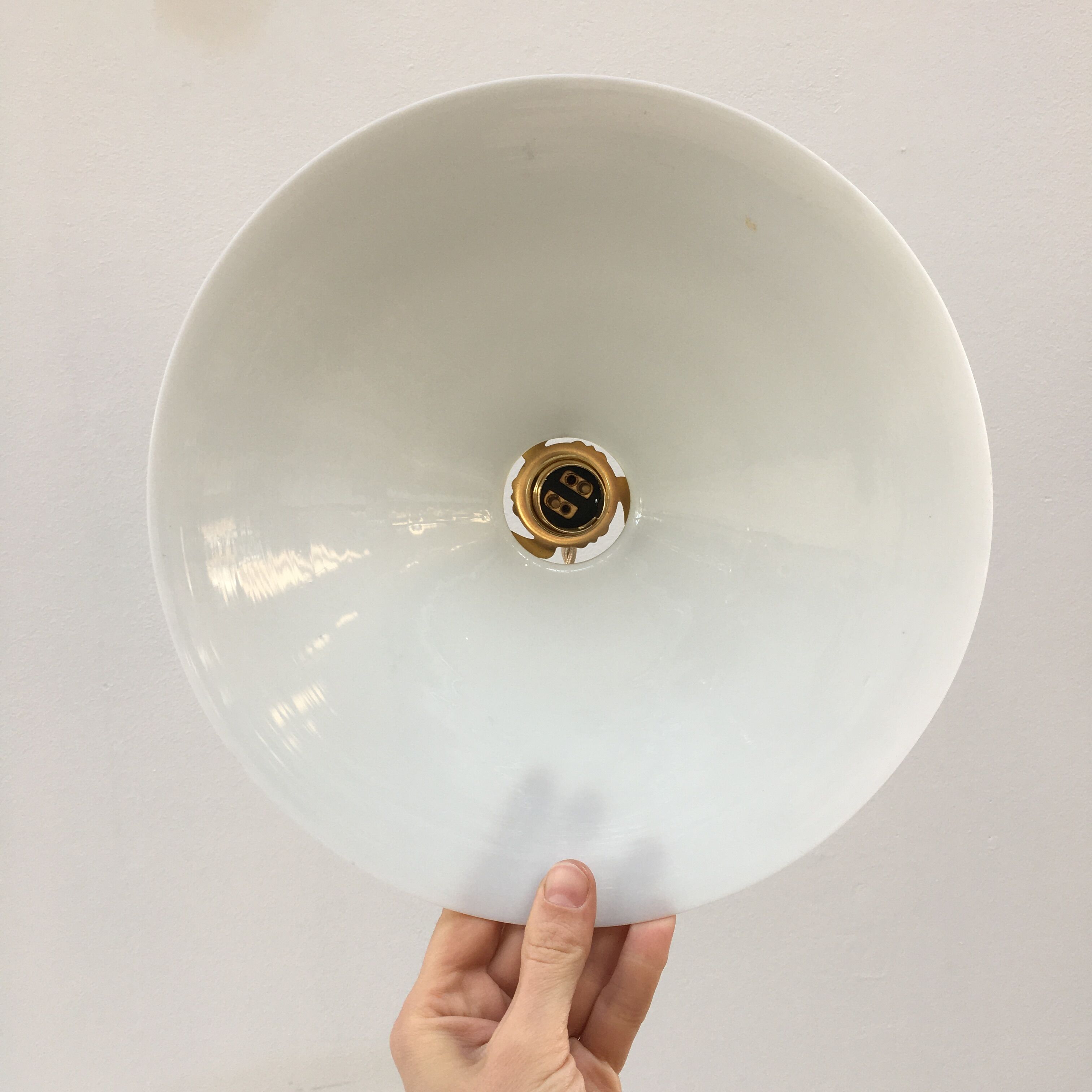 Pair of suspensions in white opaline