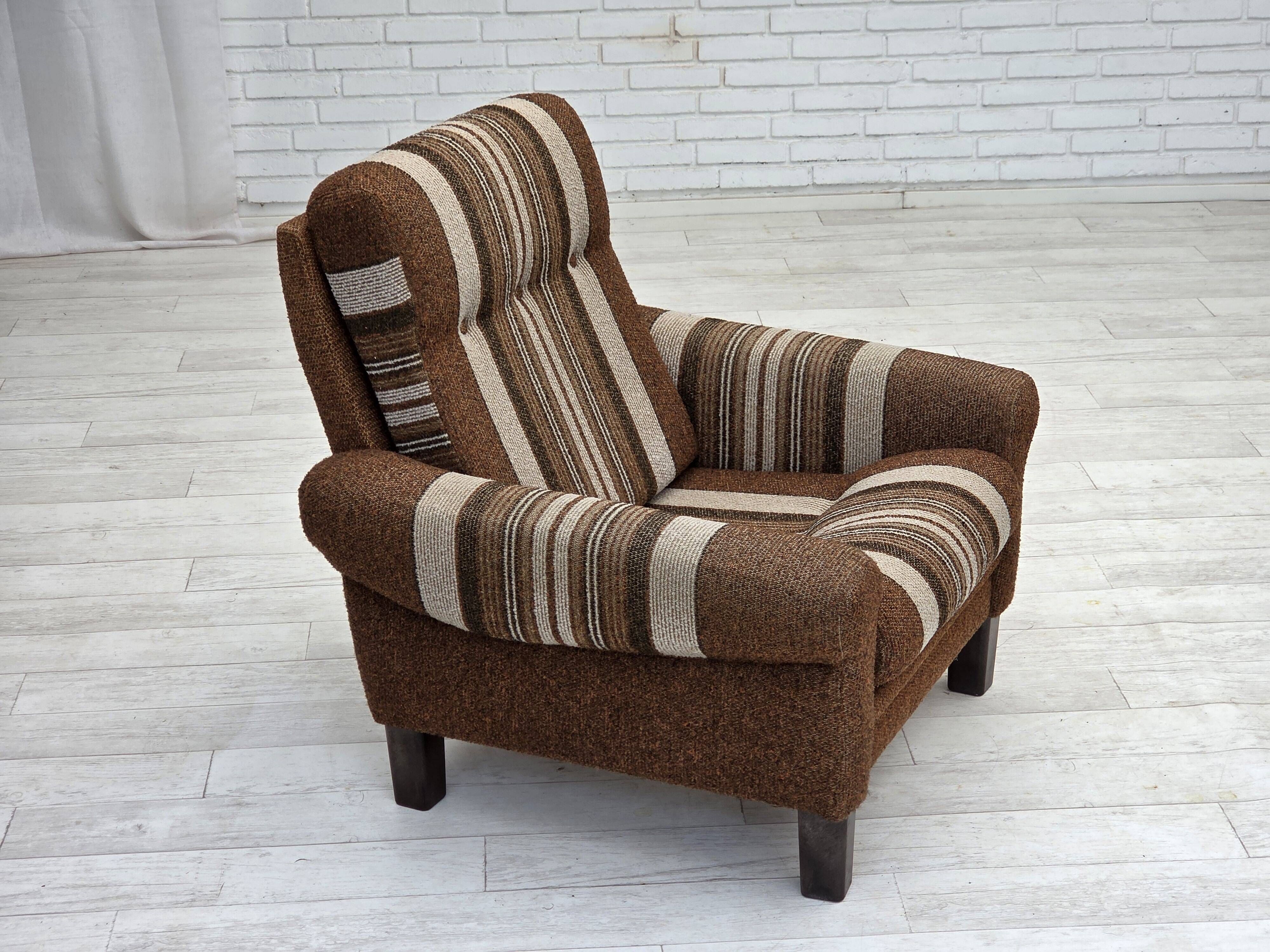 Danish club chair from the 1970s, original wool upholstery, original condition.