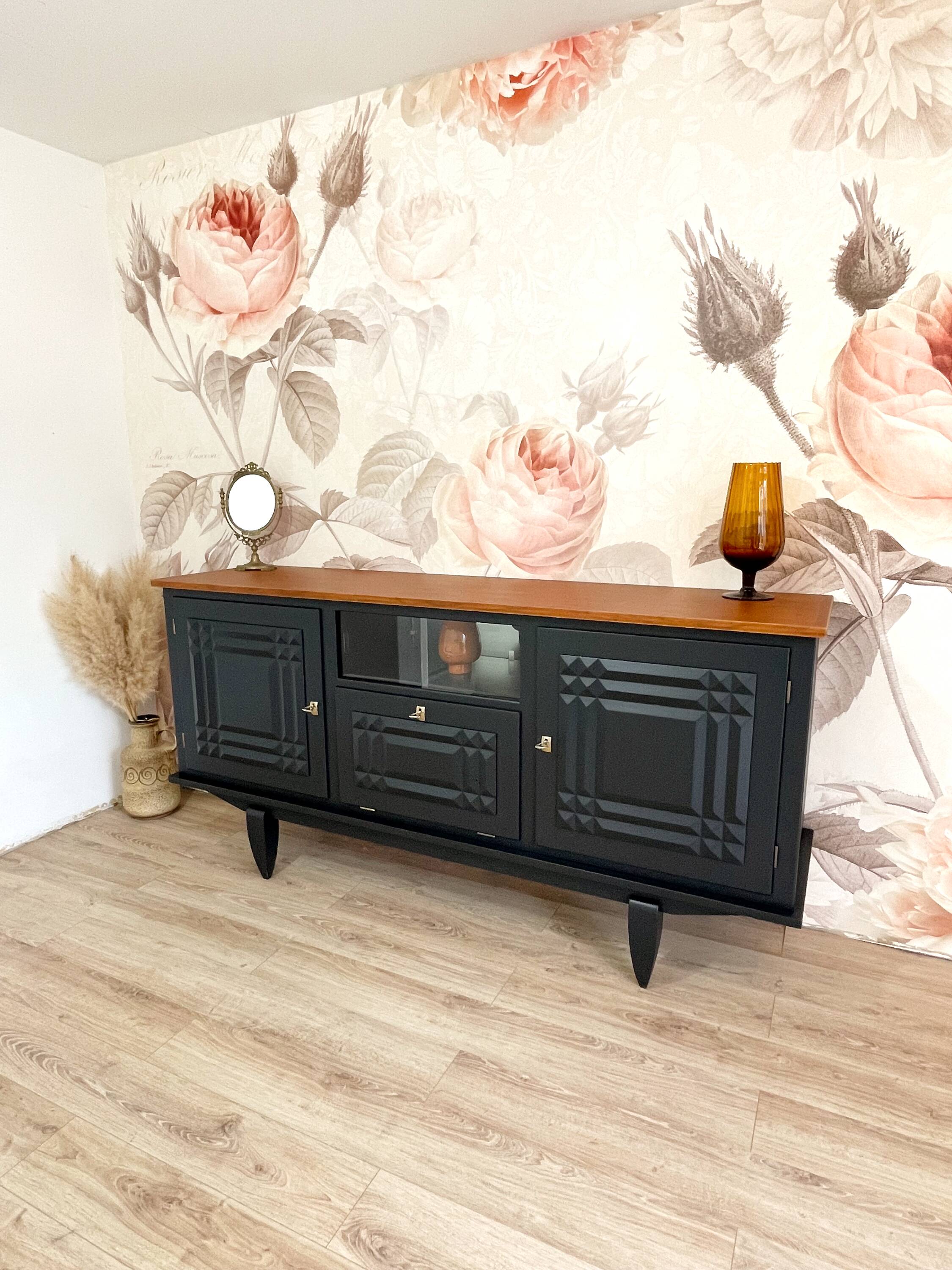 Revisited Vintage Enfilade