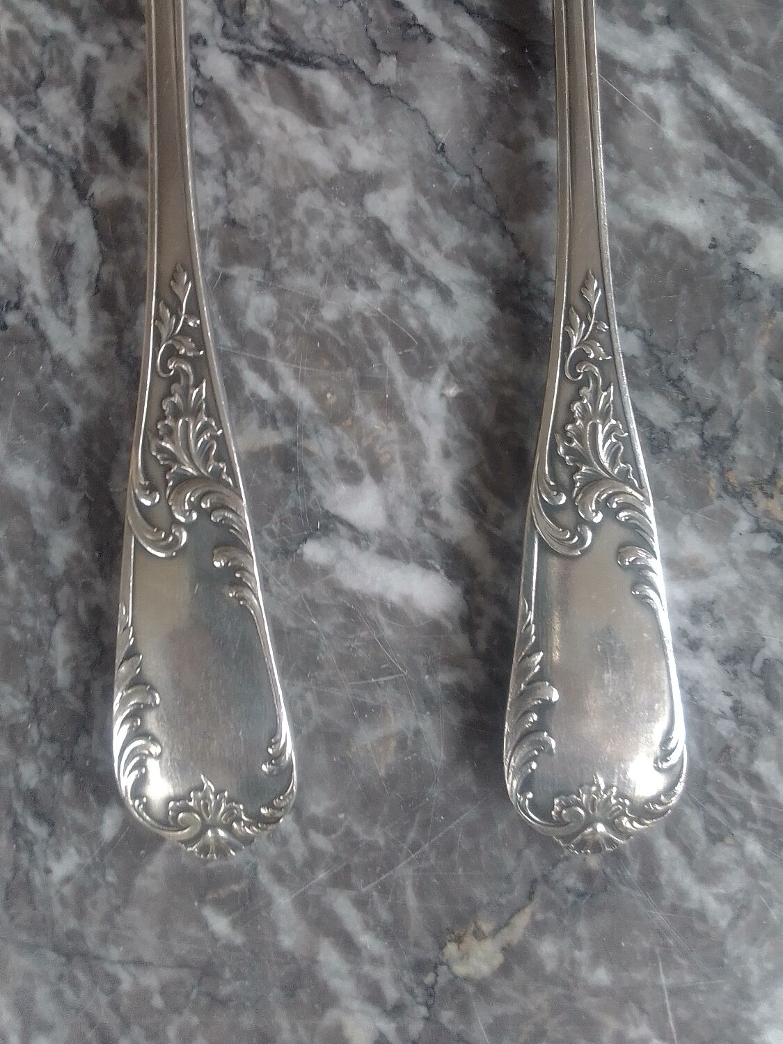 Silver metal salad cutlery