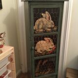 Decorated shelf cabinet 3 rabbits