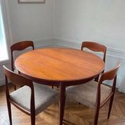 Grande Table ronde / ovale danoise 4 à 7-8 personnes extensible (110 -