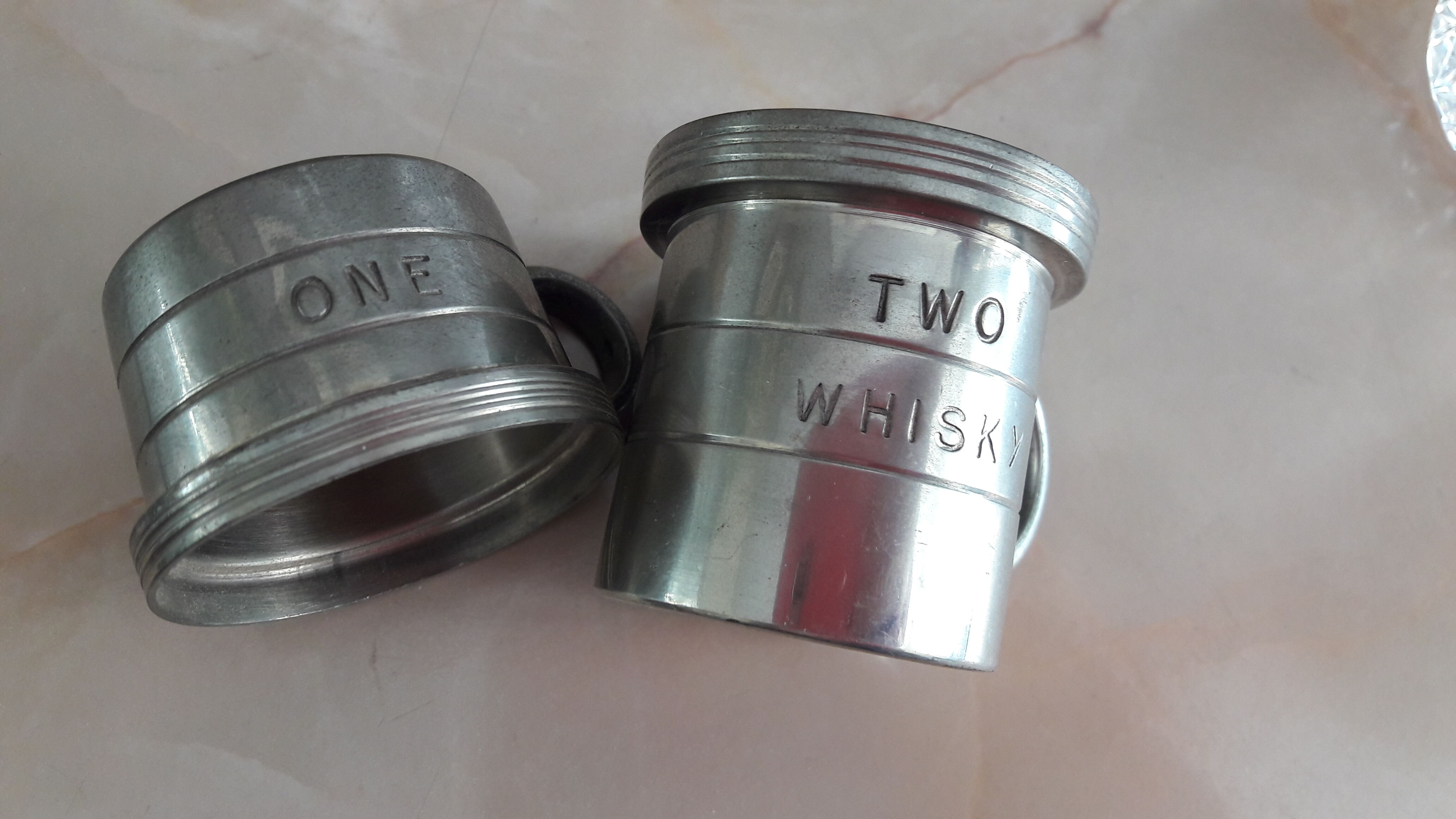 Service à whiskey
