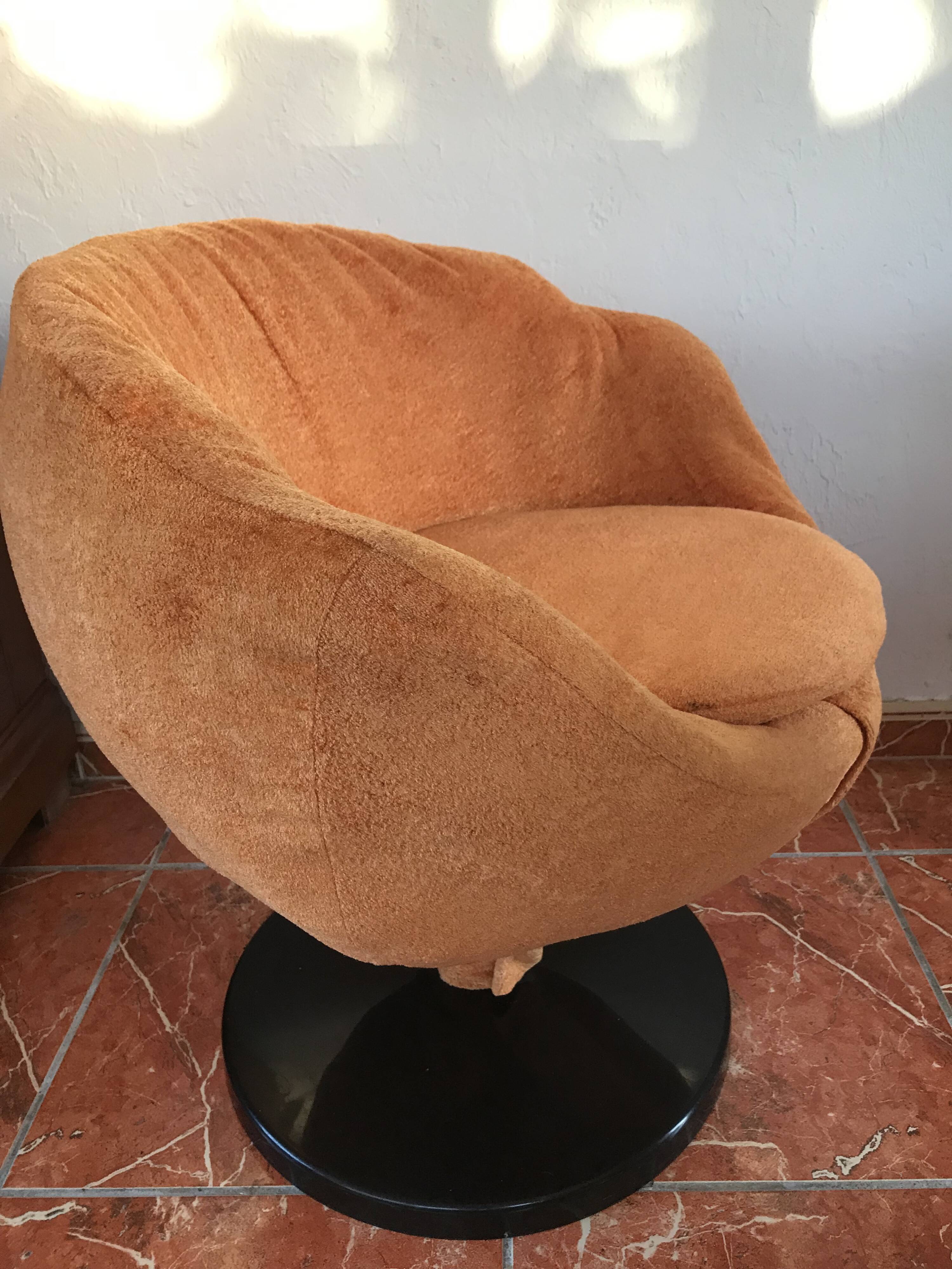 Fauteuil boule  en tissu orange, années 1970