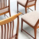 Set of six elegant Italian dining chairs