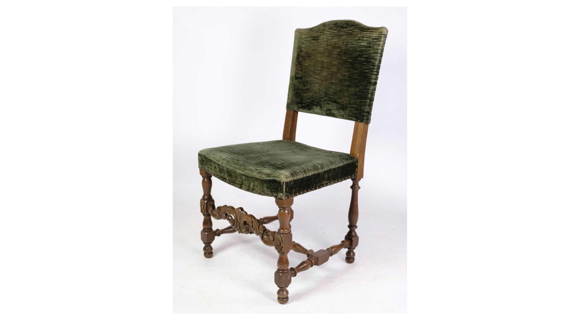 Oak chairs, Renaissance style