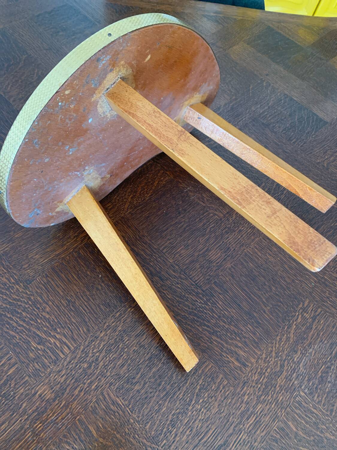 Tripod plant holder
