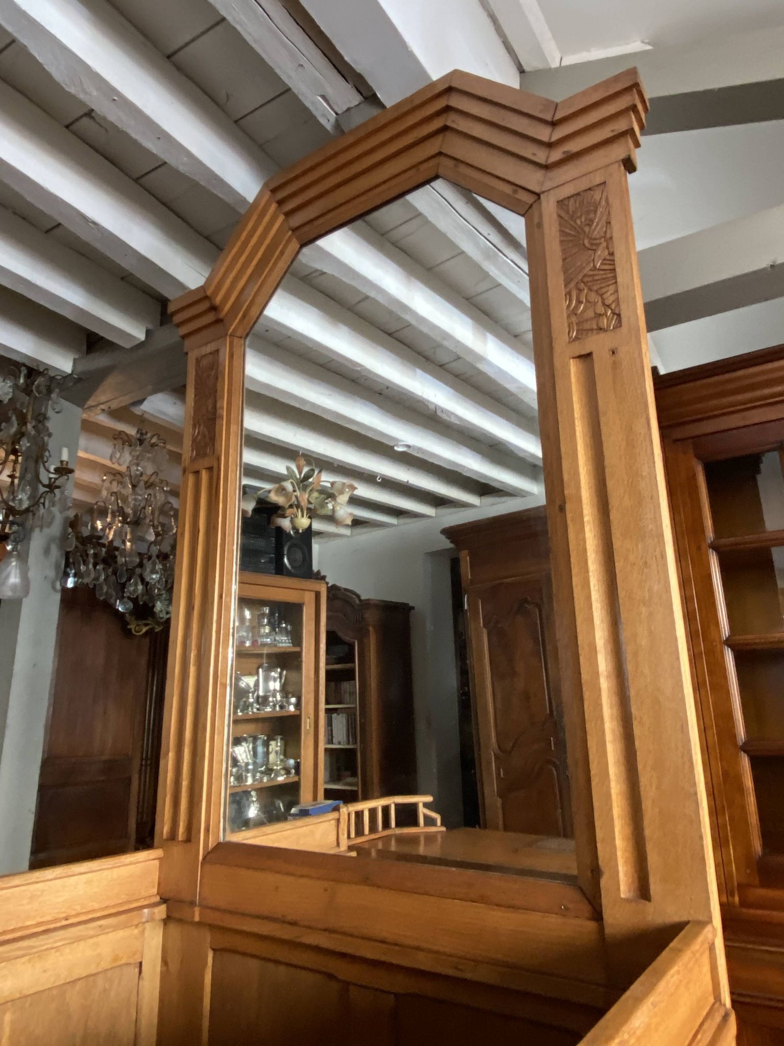 Très grand comptoir de réception en chêne blond massif Art déco Vignal & Bo
