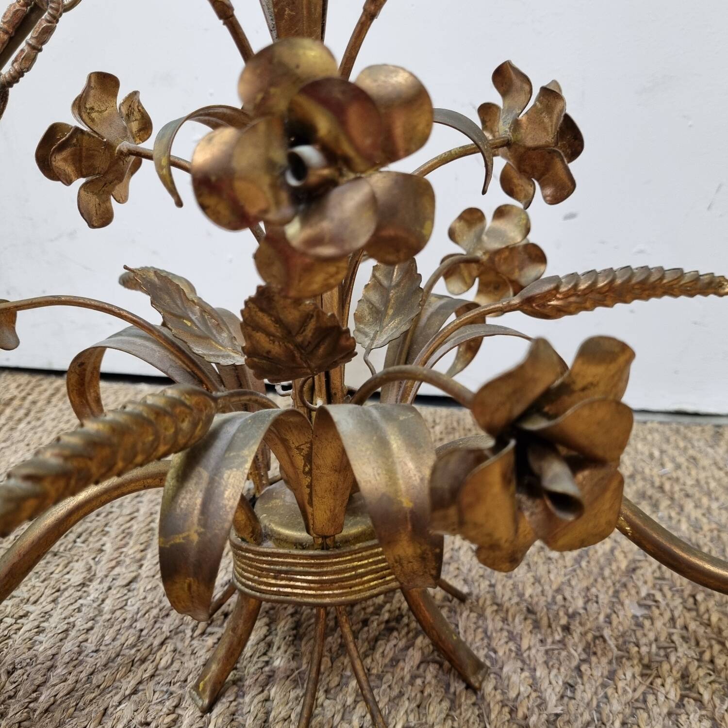 Gilded iron ears of wheat chandelier from 1970, Italy