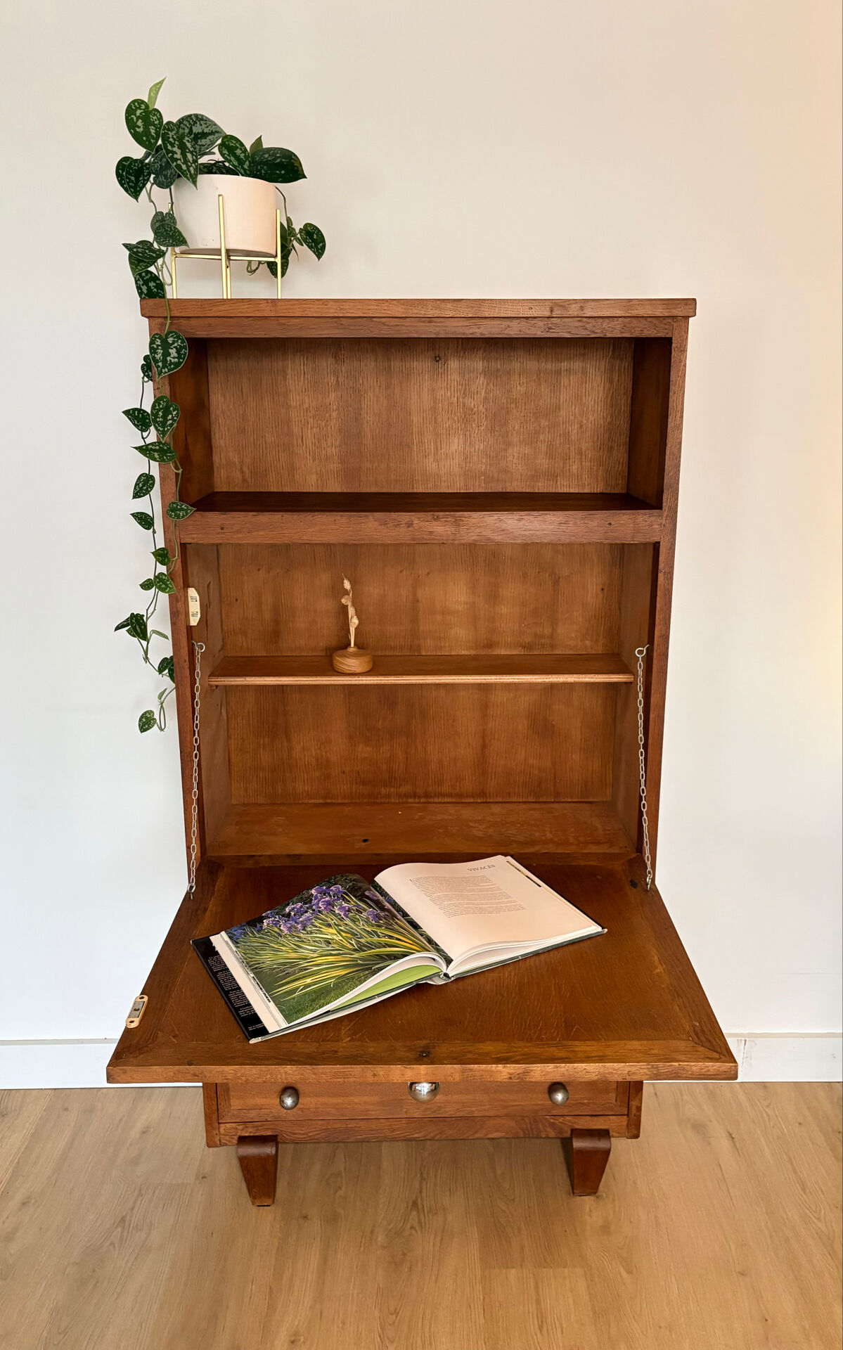 Secretary from the 1960s