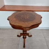 Inlaid pedestal table