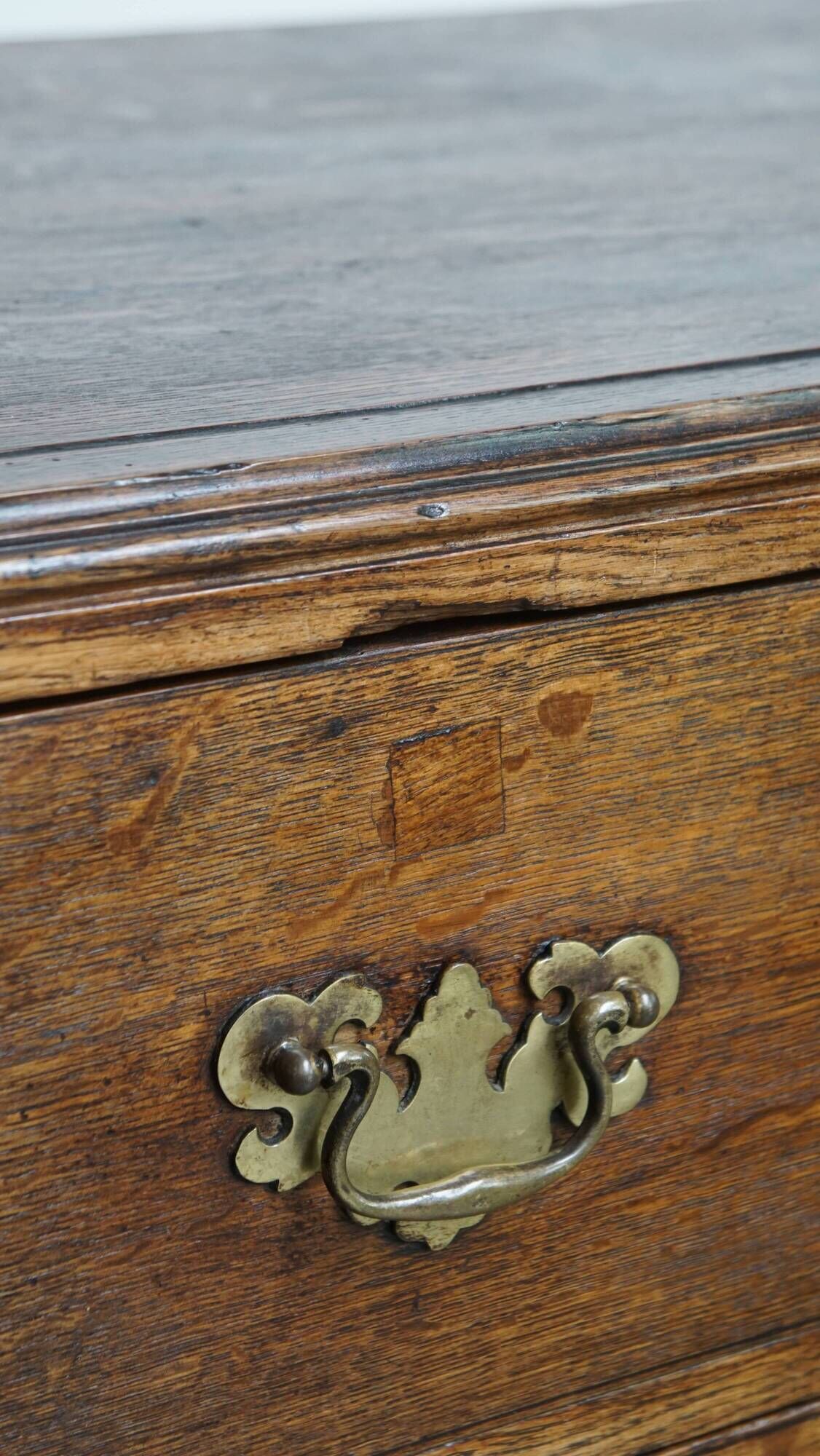Antique Early 19th-Century English Oak Chest of Drawers/Commode