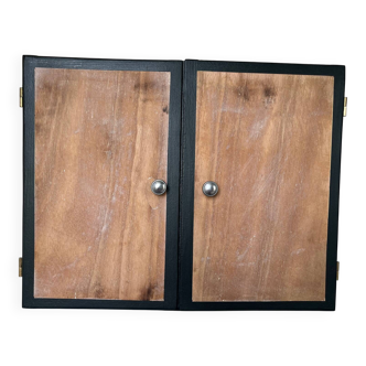 Armoire à pharmacie vintage, rénovée