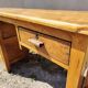 Bureau, console en bois vernis vintage