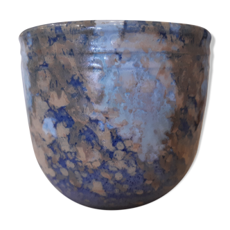 Pot cover in earthenware decoration blue, fawn and gray, with evacuation hole.