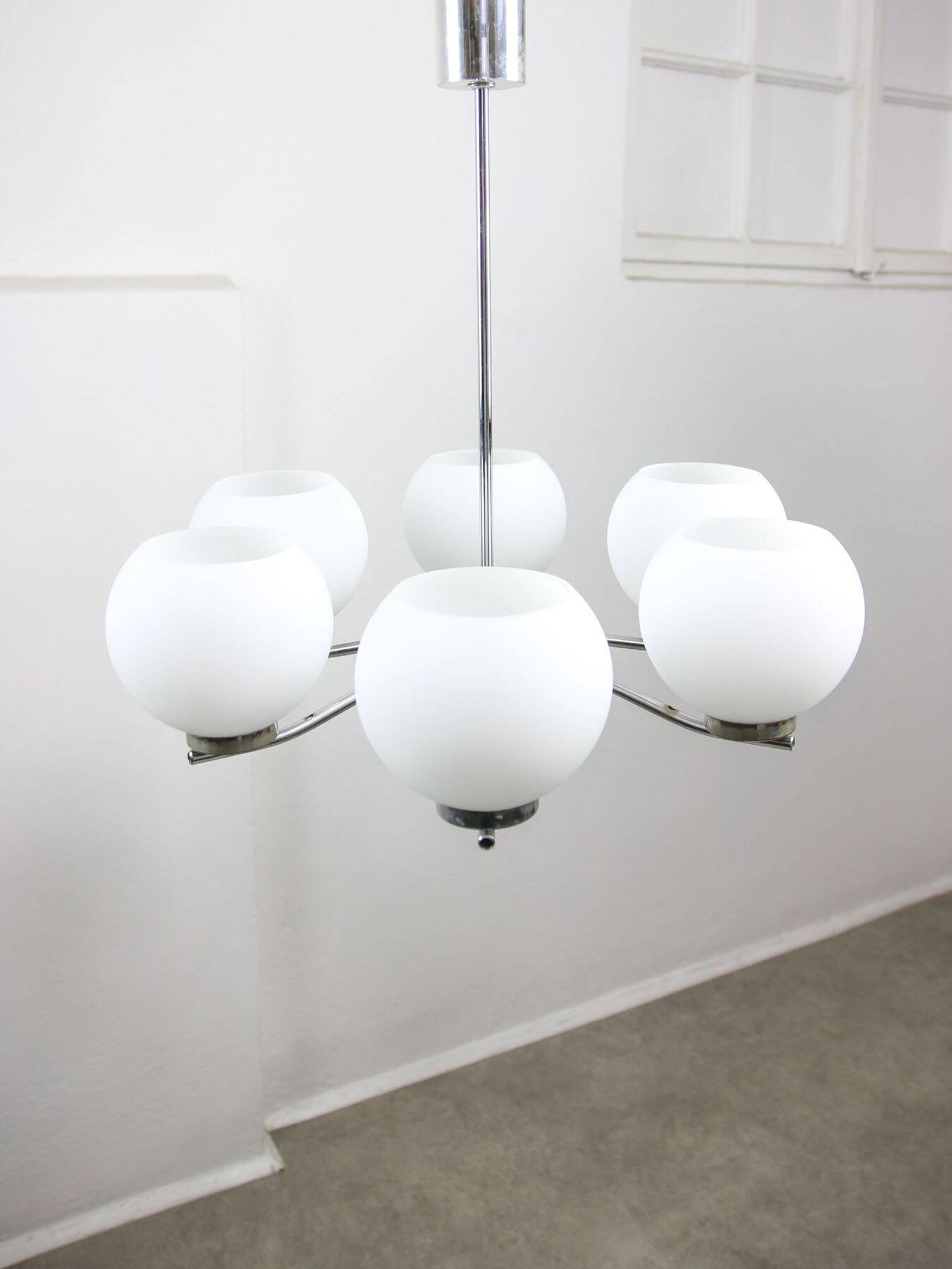 Lustre vintage en chrome et opaline, italie, 1970s