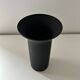 Vase en verre noir mat Habitat 1990
