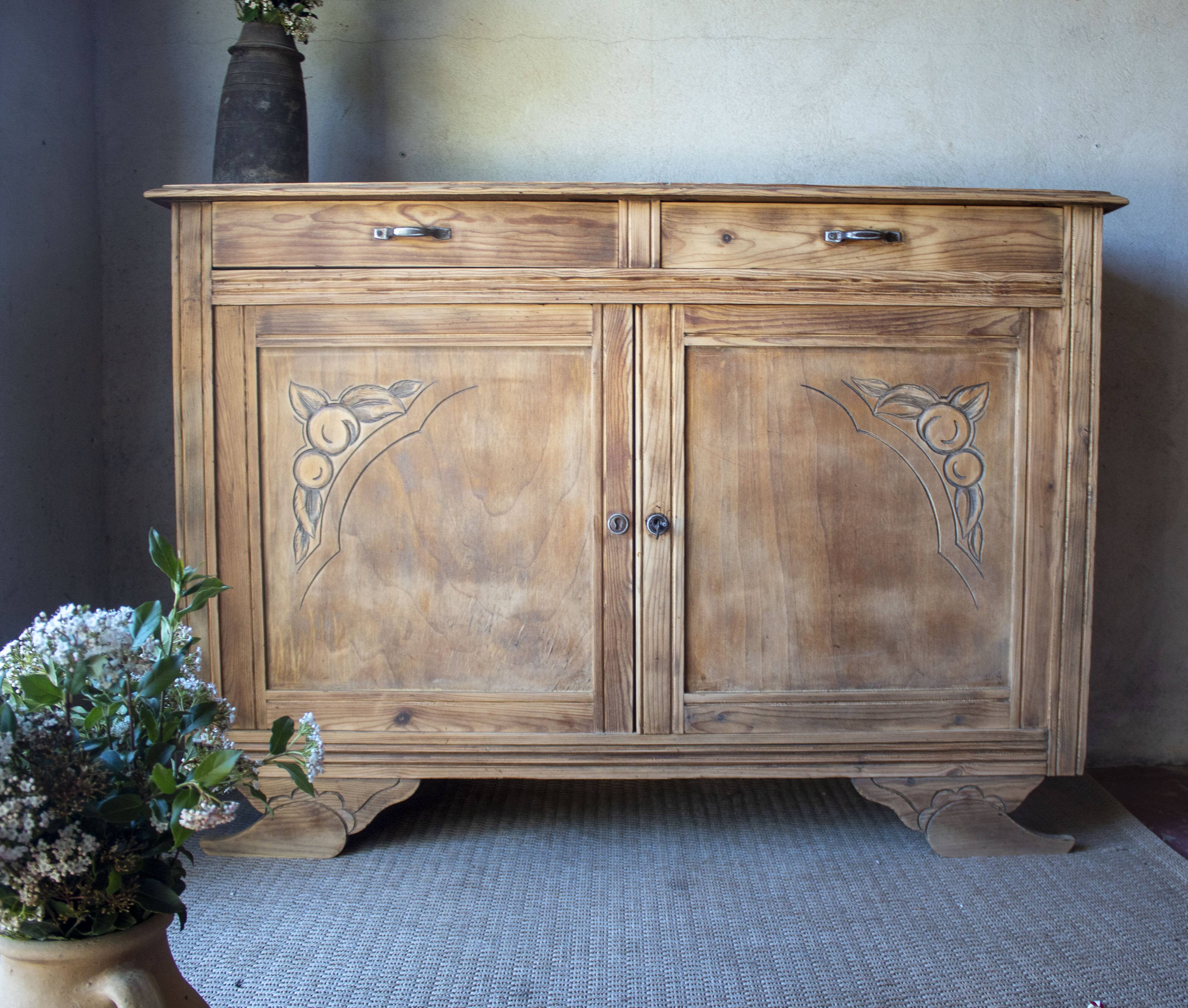 Art Deco buffet in solid wood