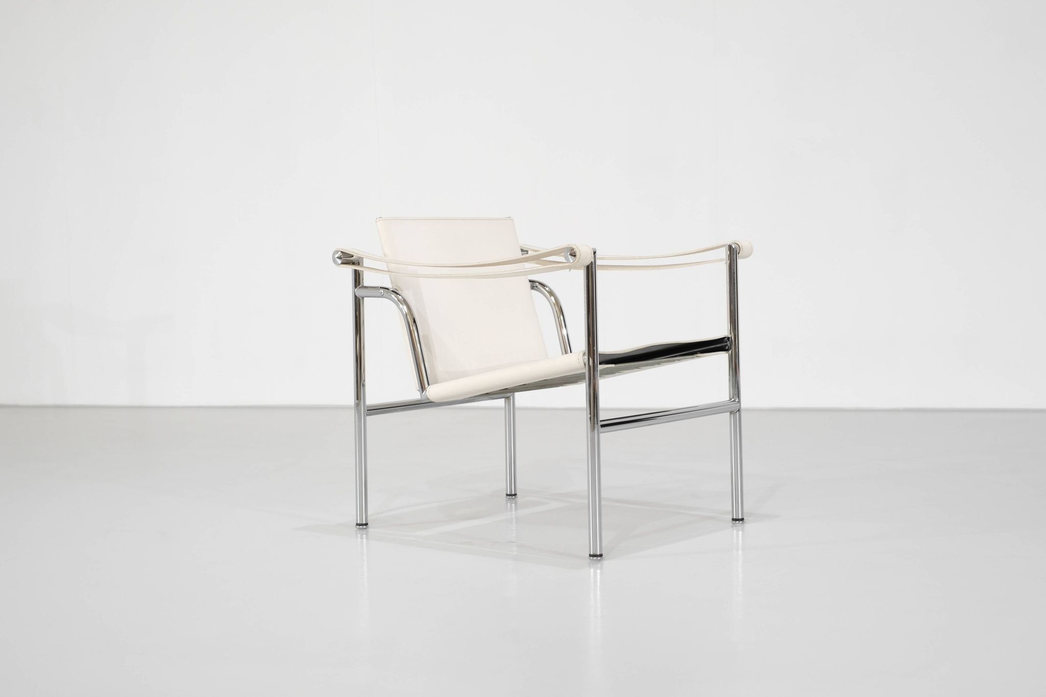 "LC1" armchair by Le Corbusier for Cassina, Italy 1929.