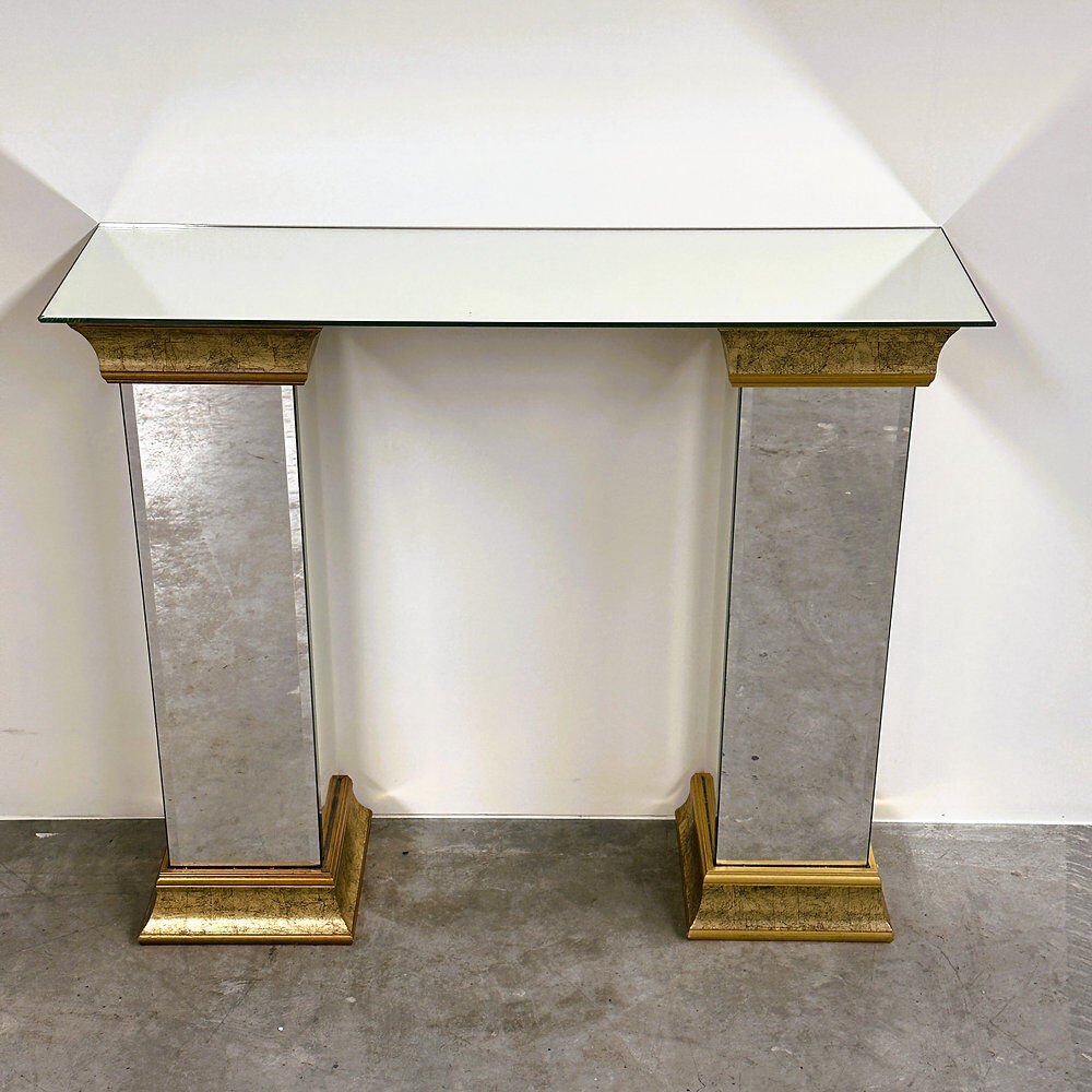 Pair of Deknudt mirrored pedestals / plinths in gilt finish, Belgium, 1980s