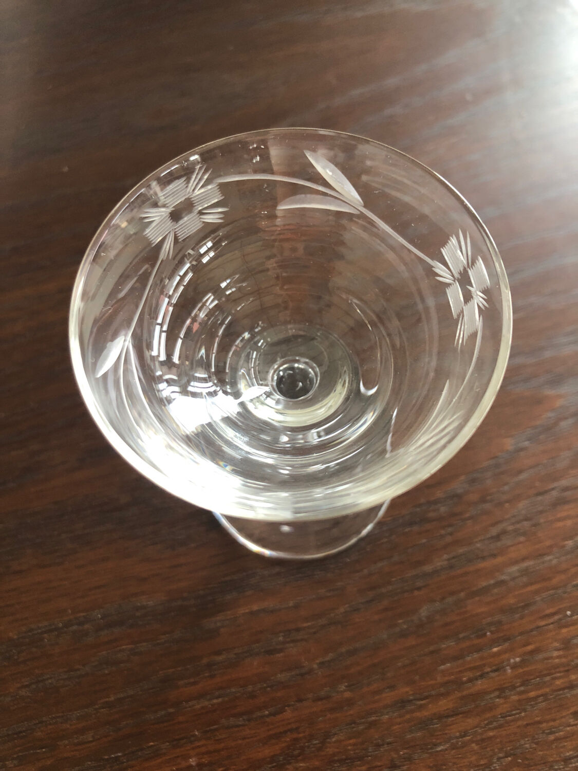 10 liqueur glasses engraved in Vintage crystal