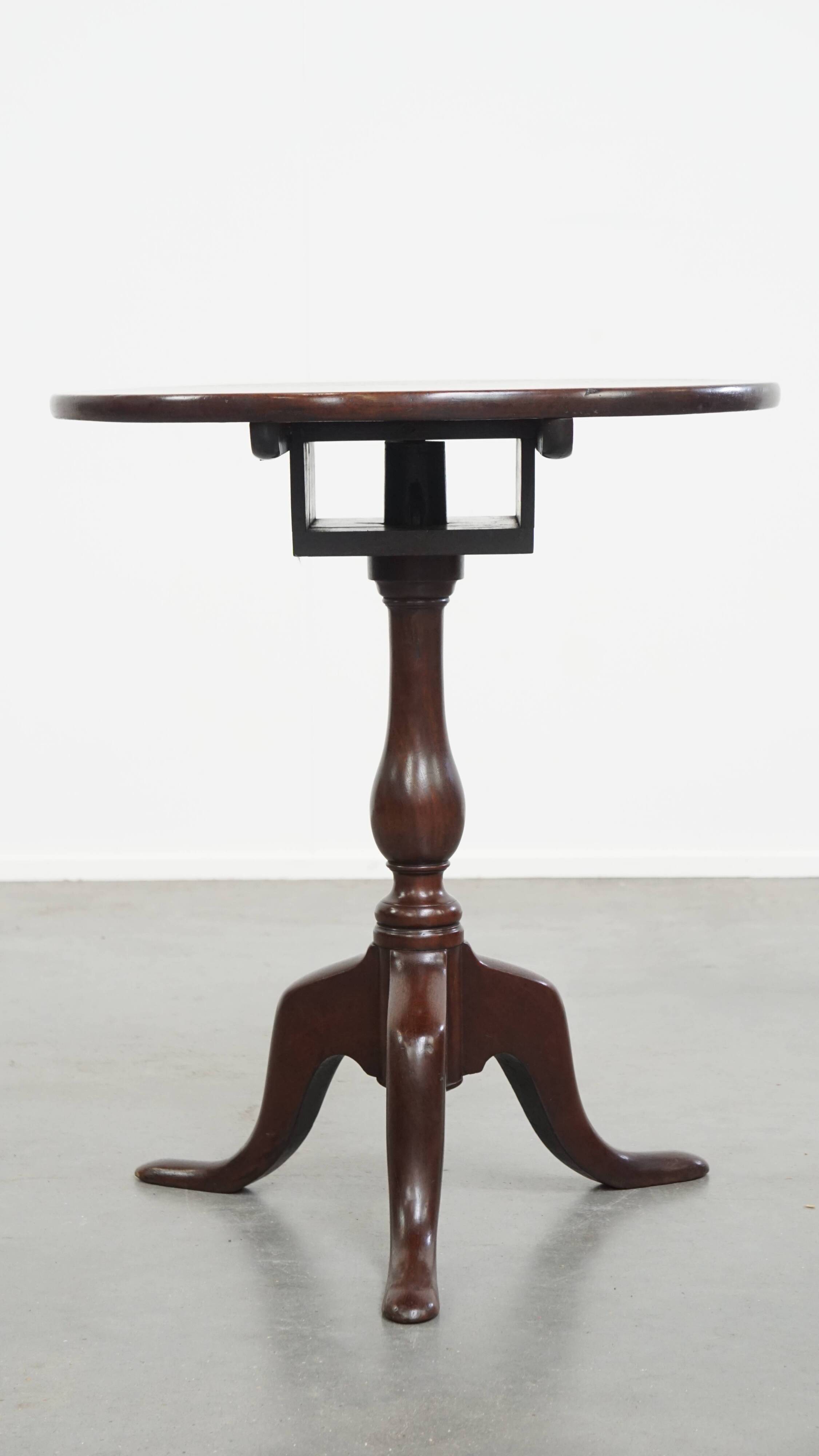 Antique English Round Open Birdcage Tilt-Top Table / Wine Table