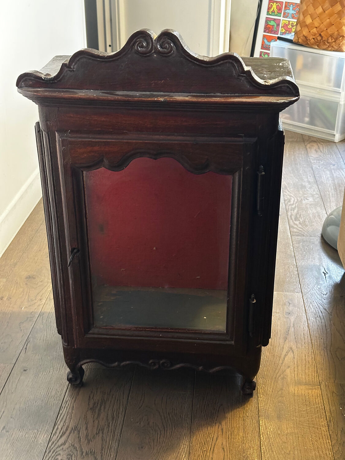 Antique display cabinet in carved wood – Louis XV style – 19th century