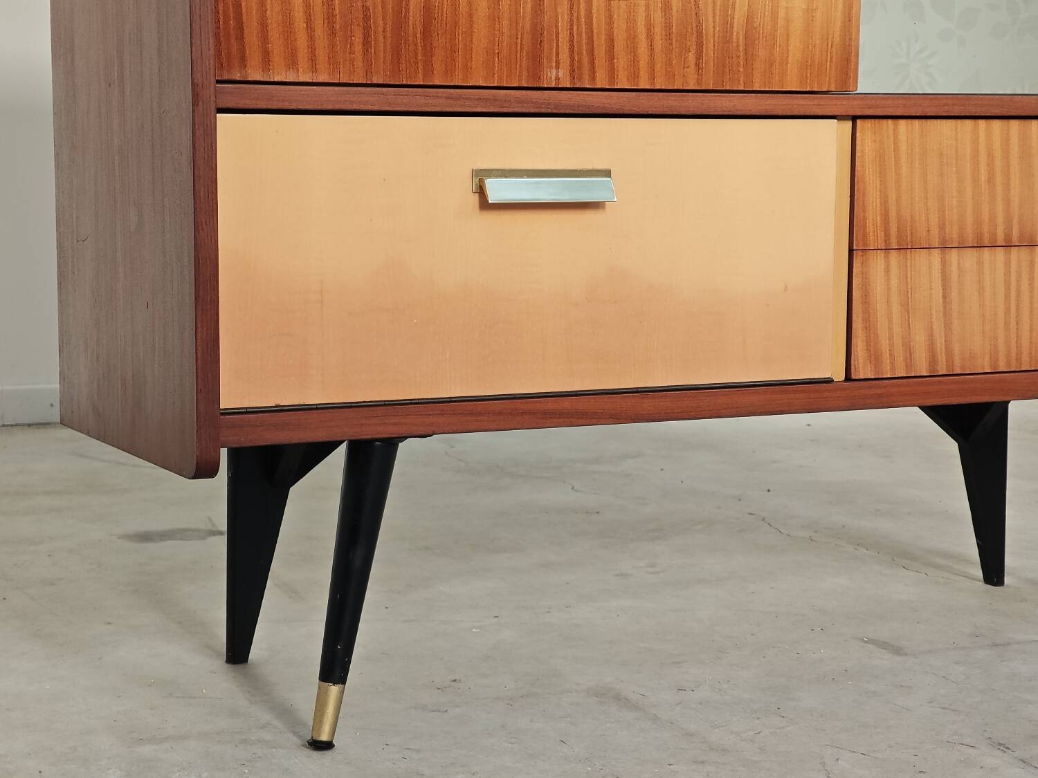 East German sideboard/glass cabinet from the 1960s
