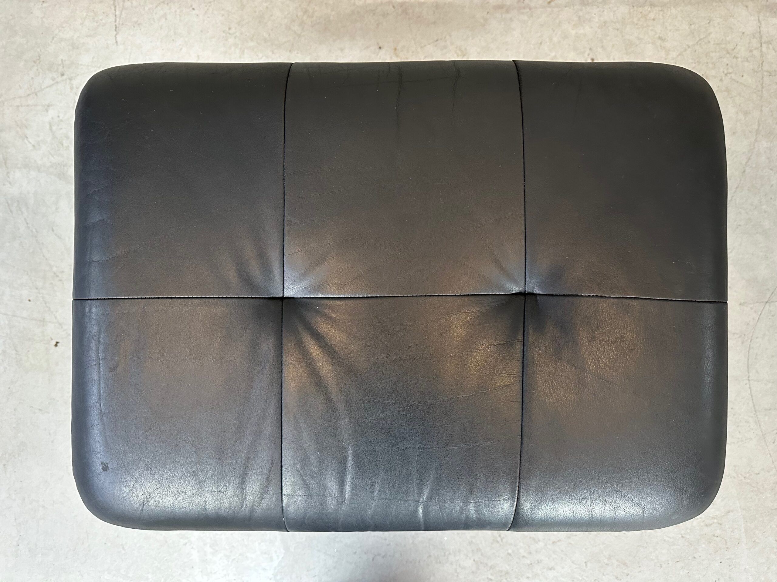Vintage ottoman – Footstool / Stool
