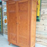 Armoire parisienne