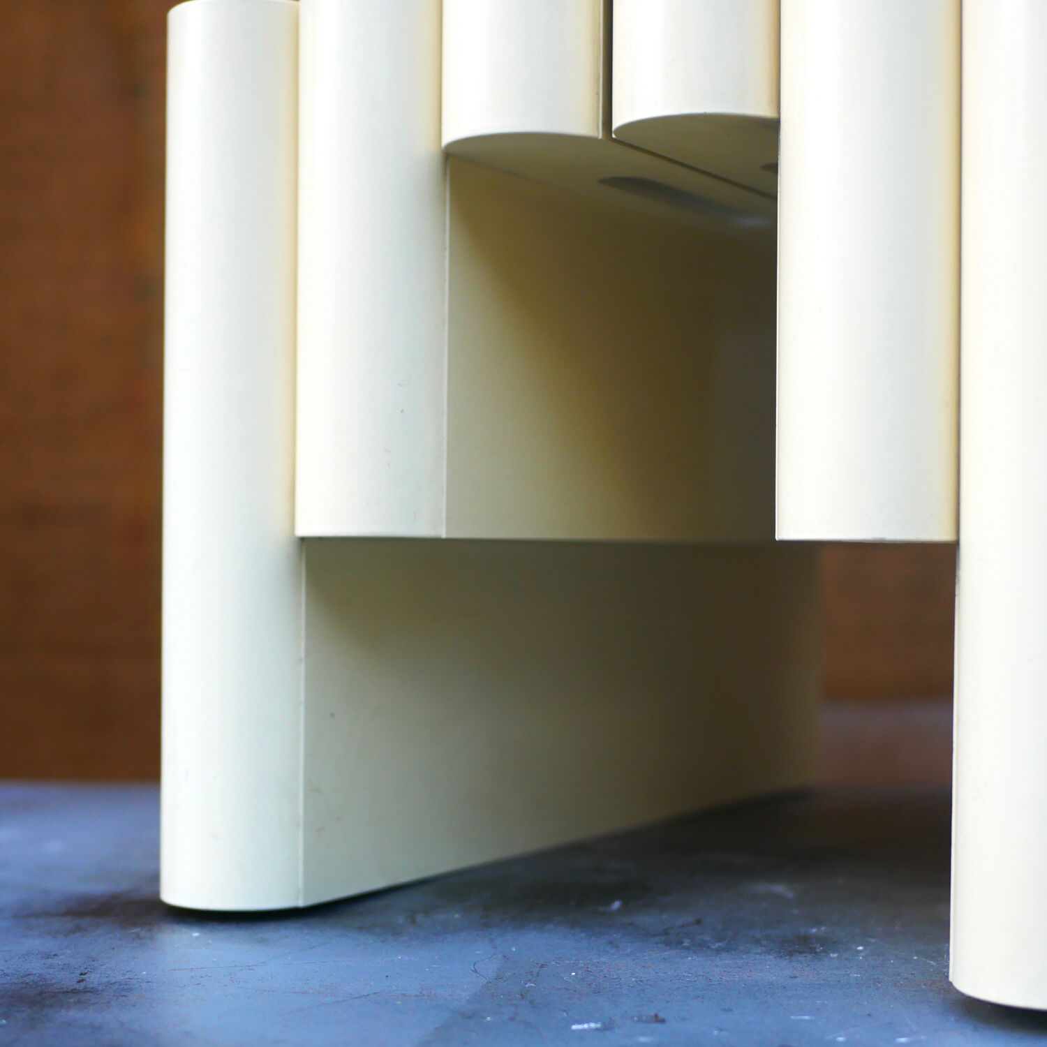 Magazine rack by Giotto Stoppino for Kartell