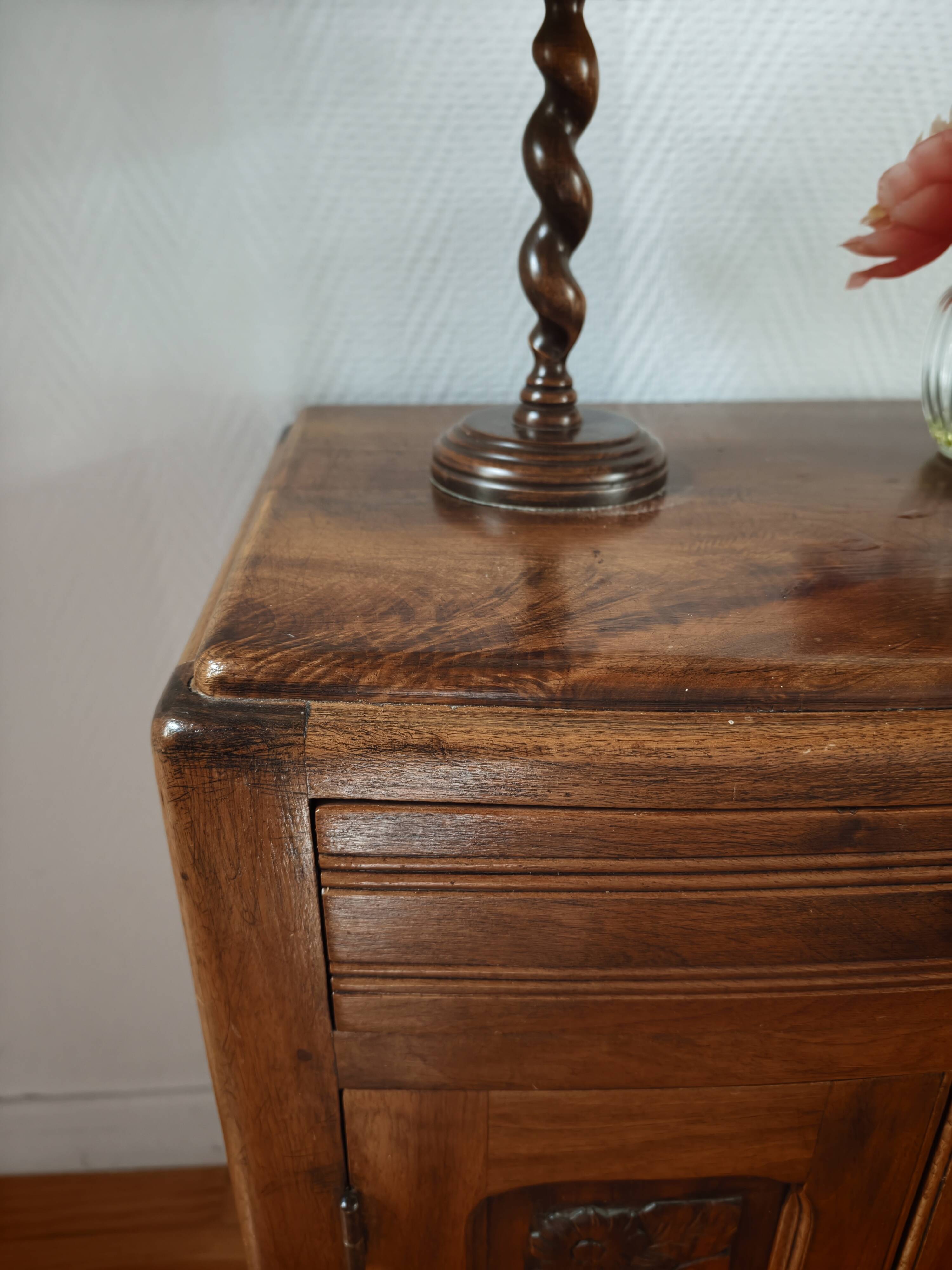 Confiturier en noyer – meuble de rangement ancien 1930-40
