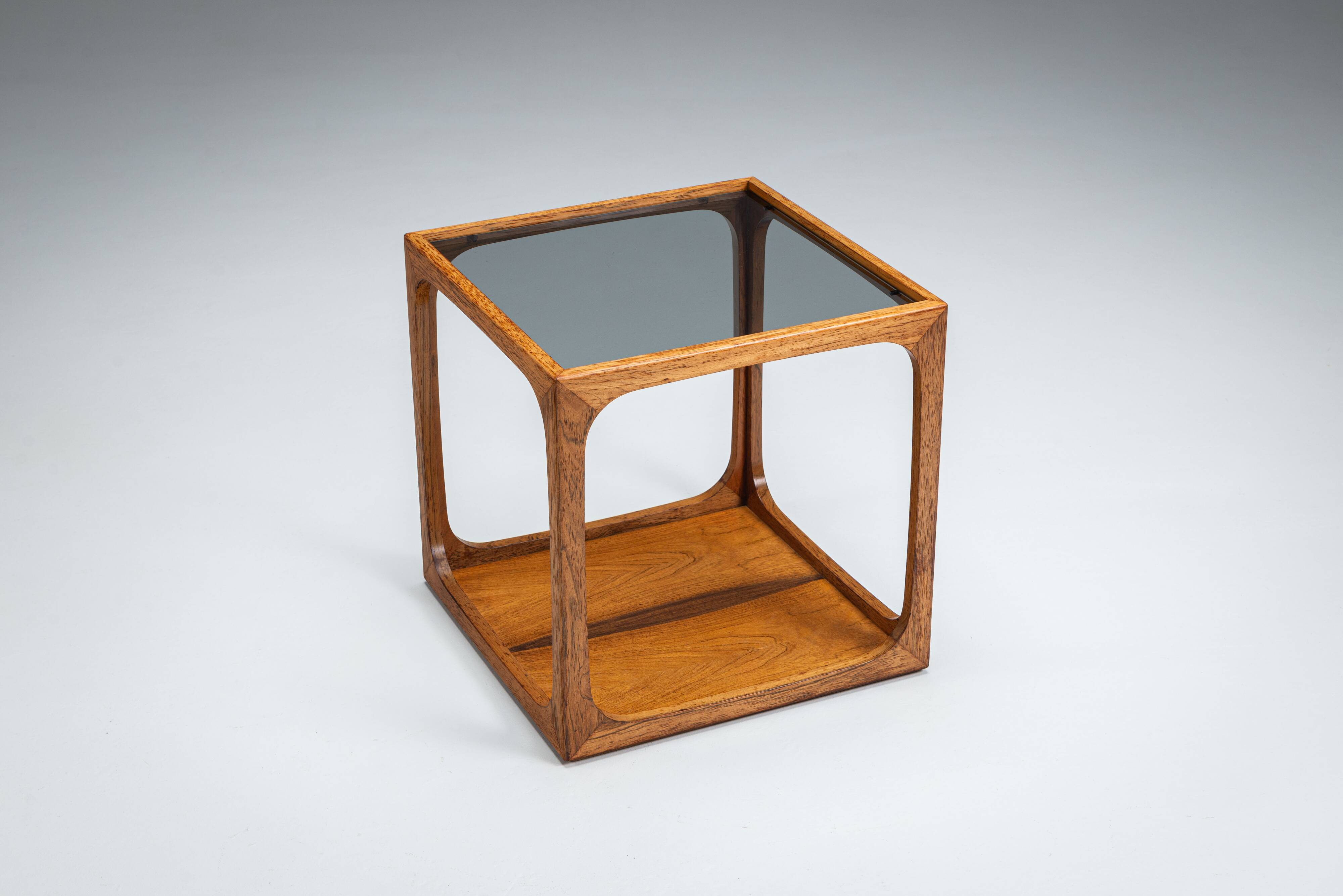 Jacob Brink sidetable in rosewood with smoked glass top