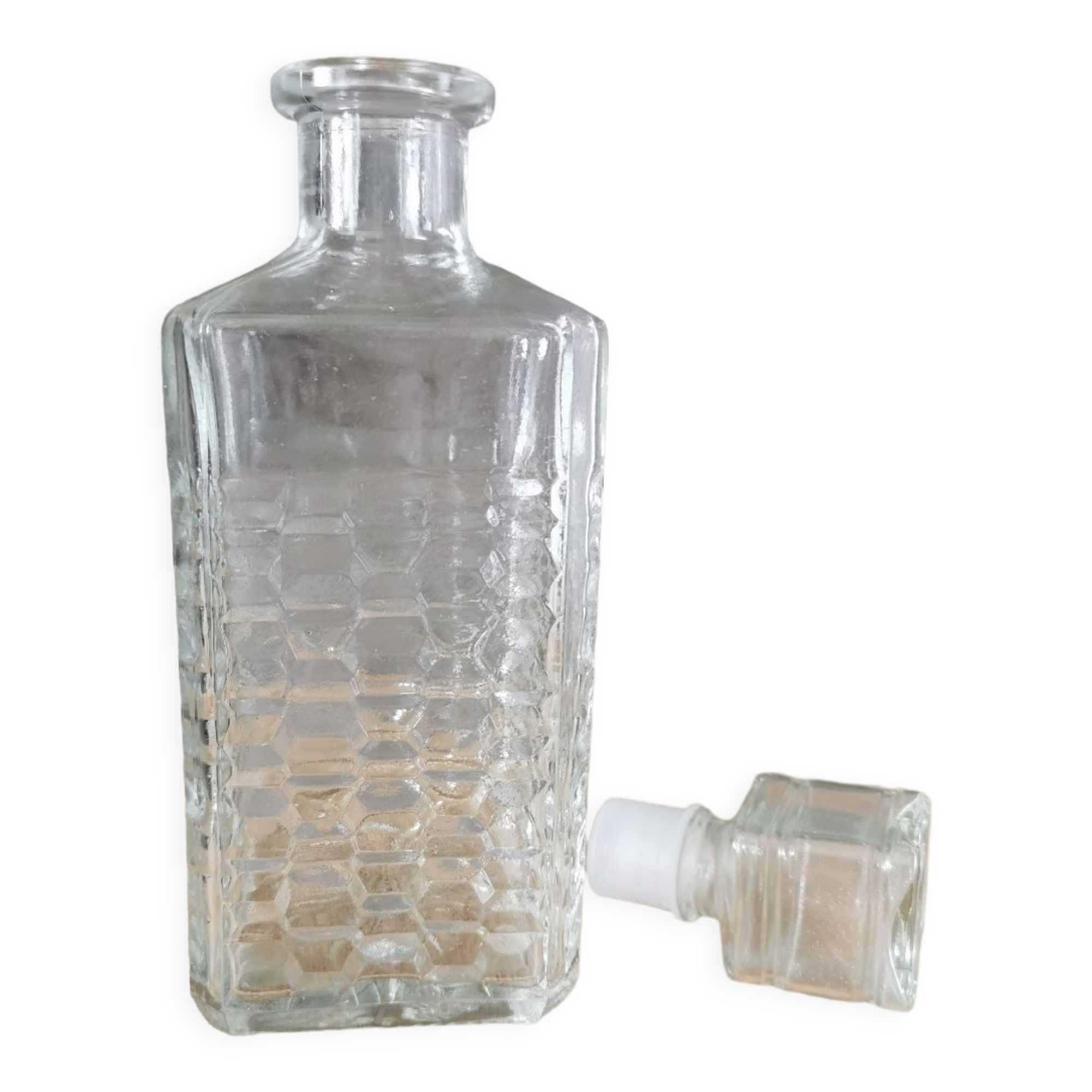 Carfe in chiseled glass