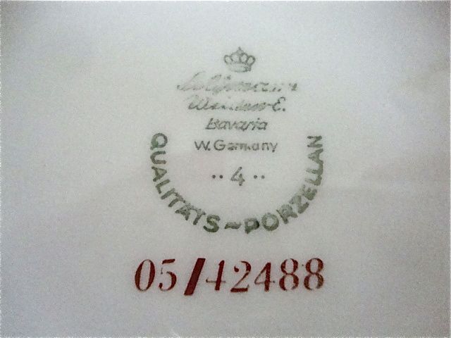 Set of coffee maker and 4 cups porcelain