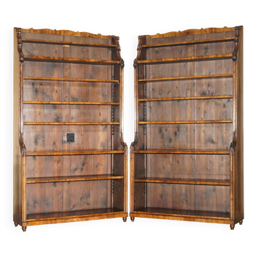 Pair of Regency cascade bookshelves in hardwood, 2.1 m in height.