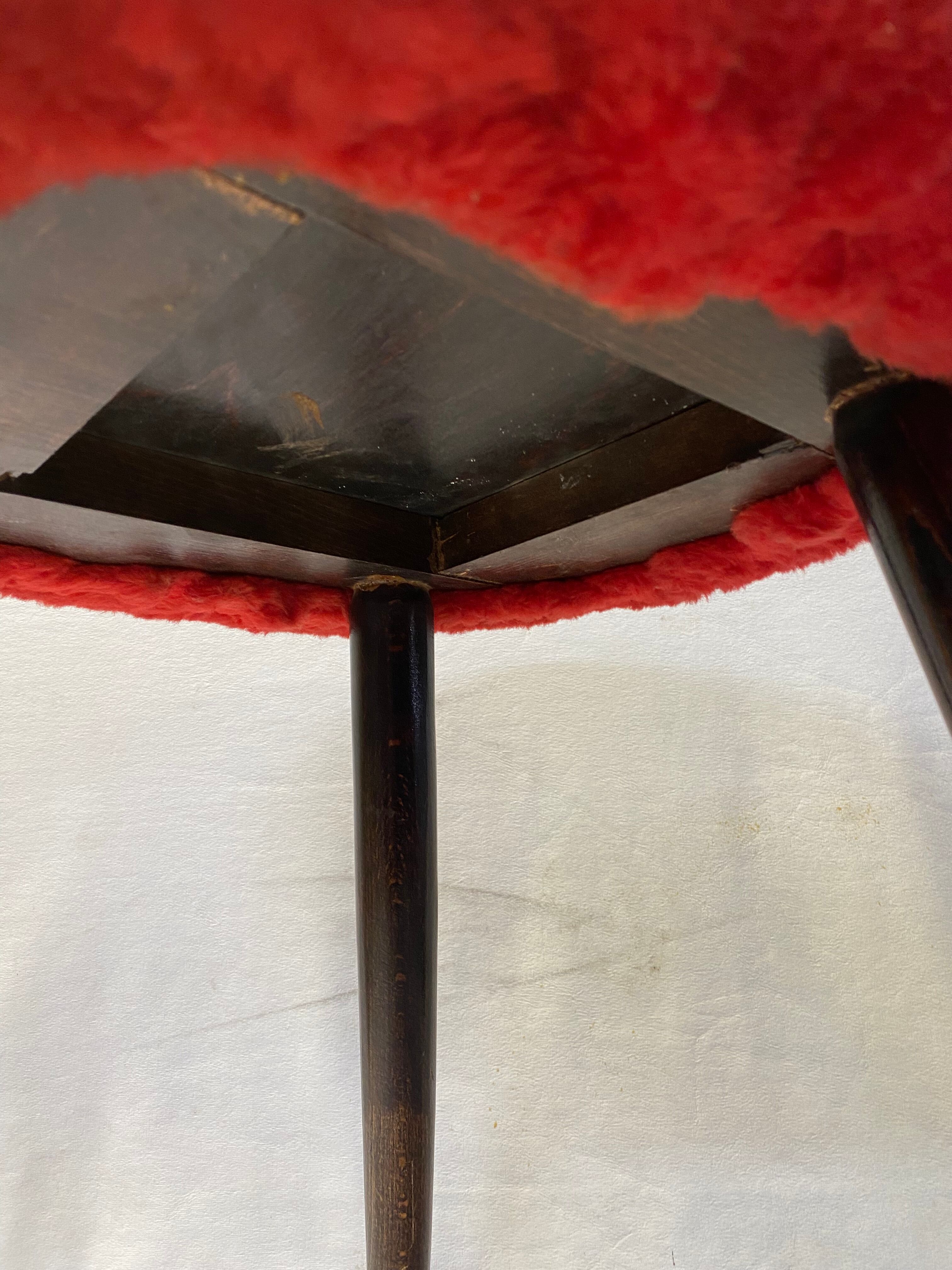 Vintage tripod stool red moumoute