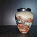 Sandstone vase of Ciboure