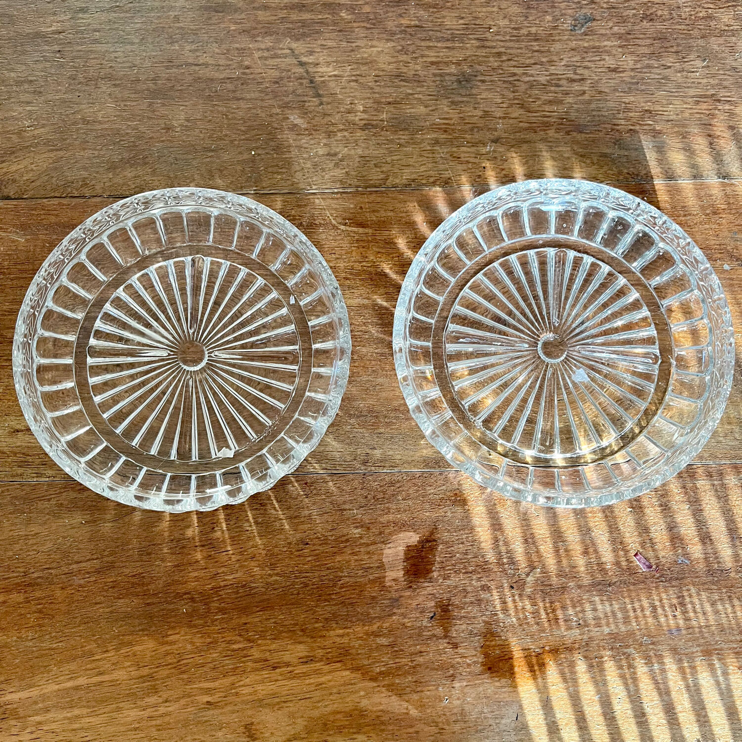 Empty pocket dishes in vintage glasses 1960