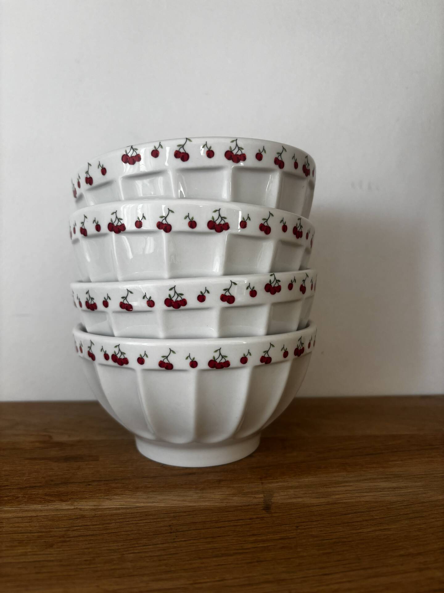 Set of 4 ribbed bowls Geneviève Lethu Linvosges cherries