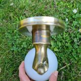 Hand-to-torch wall lamp
