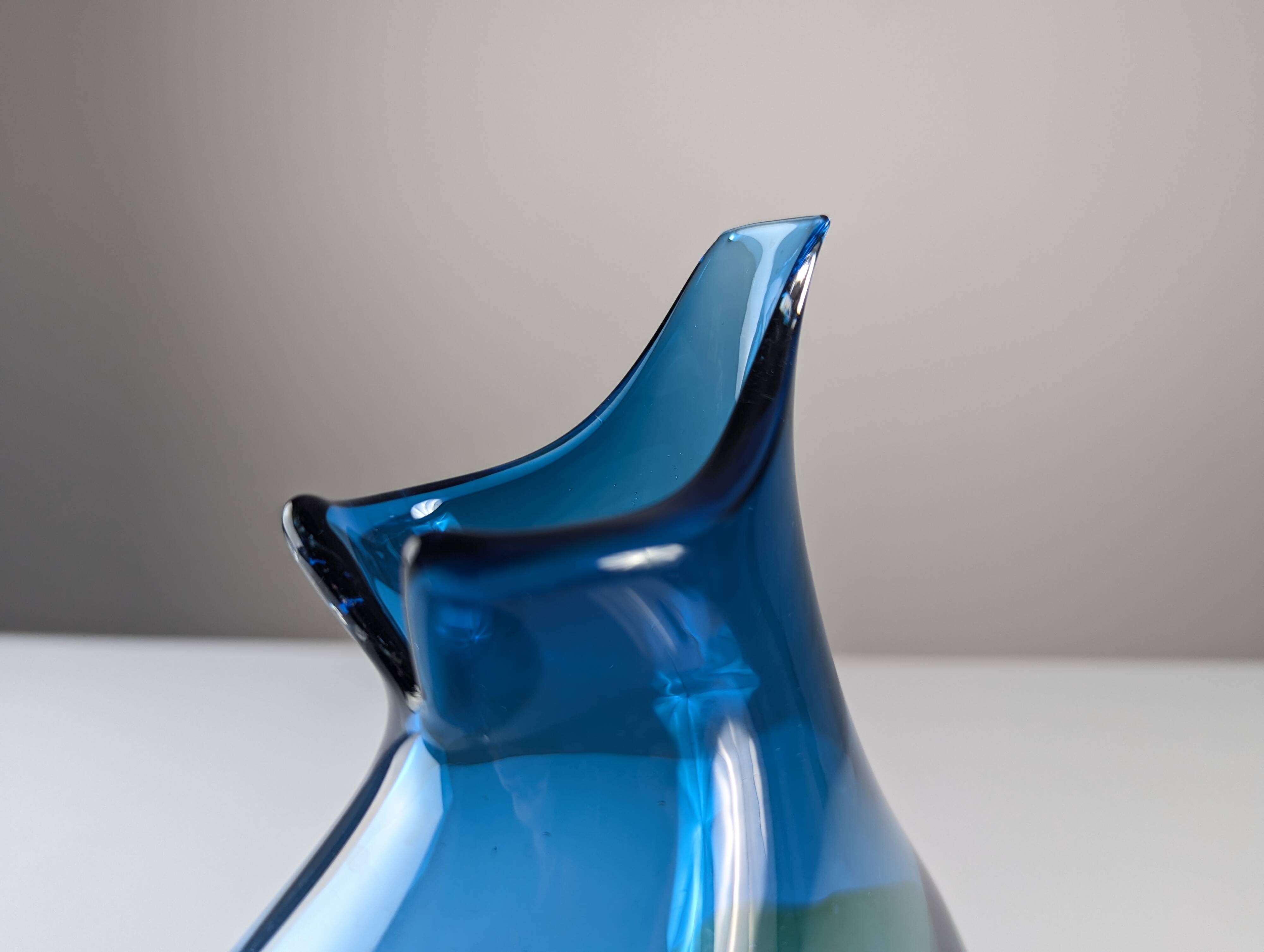 Unique Hand-Blown Glass Jug Signed by 20th Century Artisan – Vibrant Blue