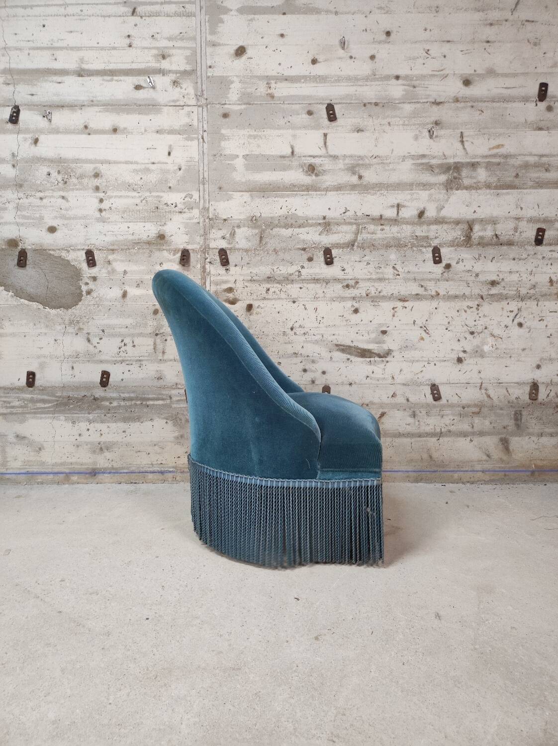 Blue toad armchair