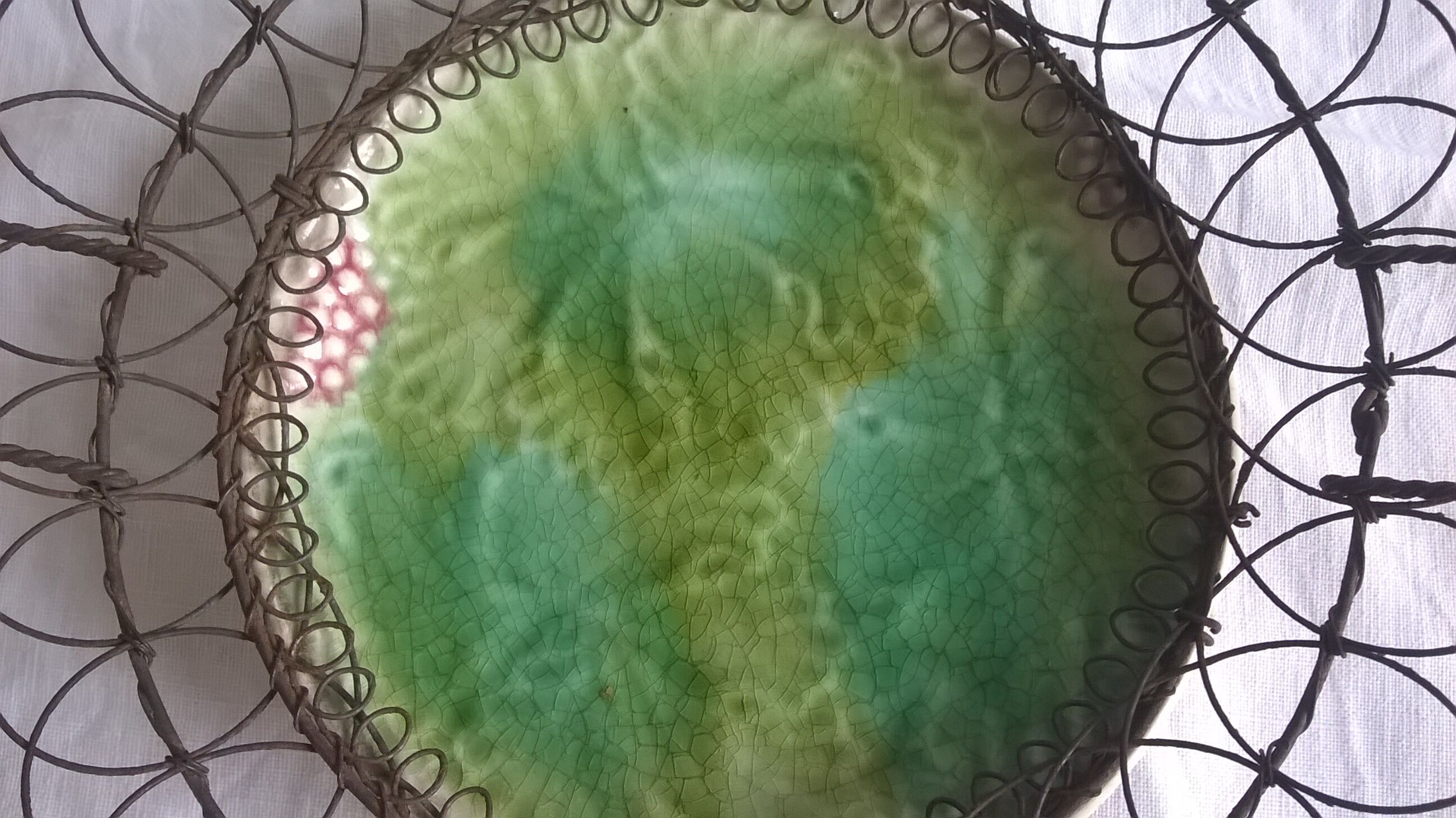 Plate slurry surrounded by wire