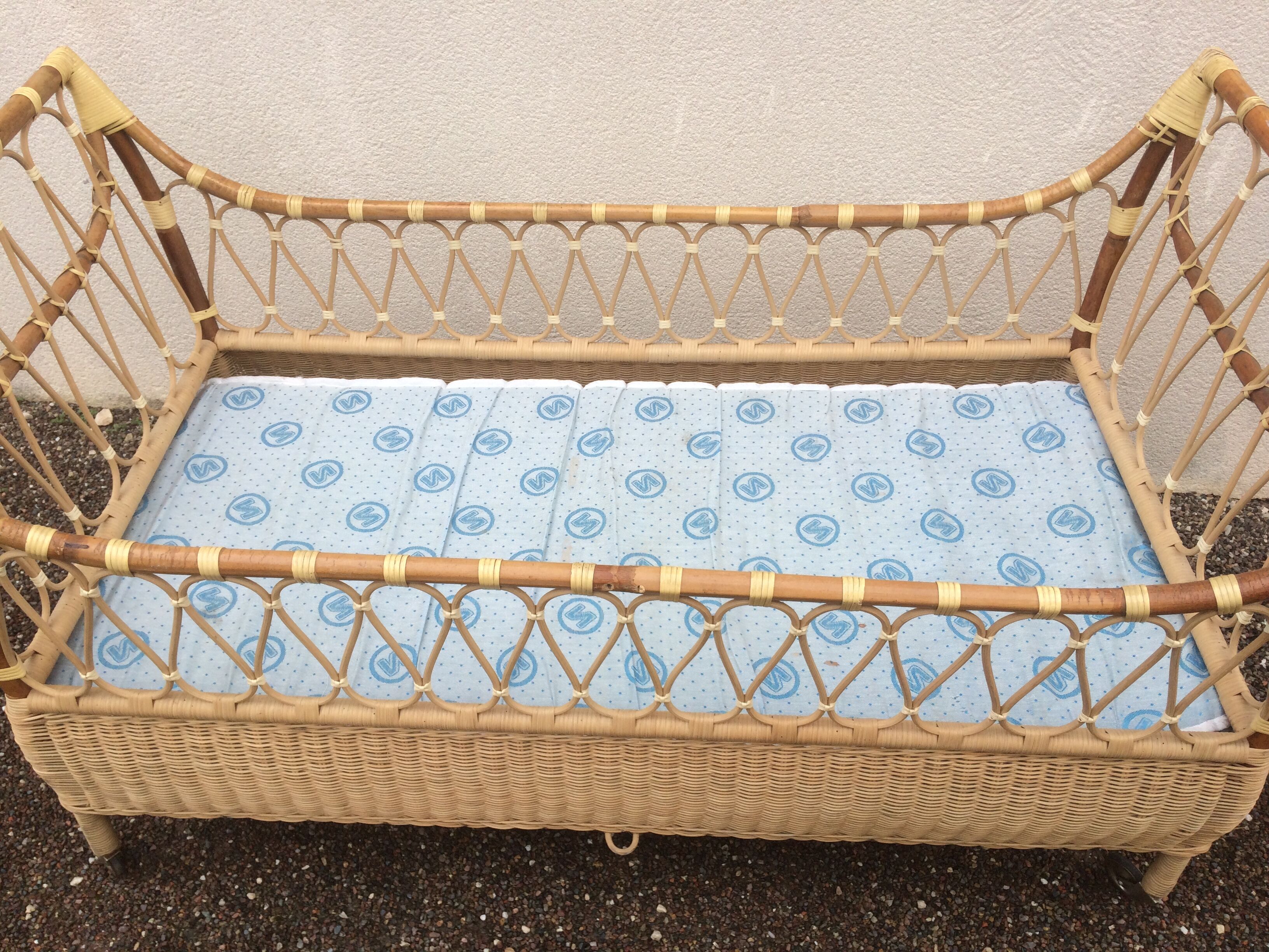 Rattan cot