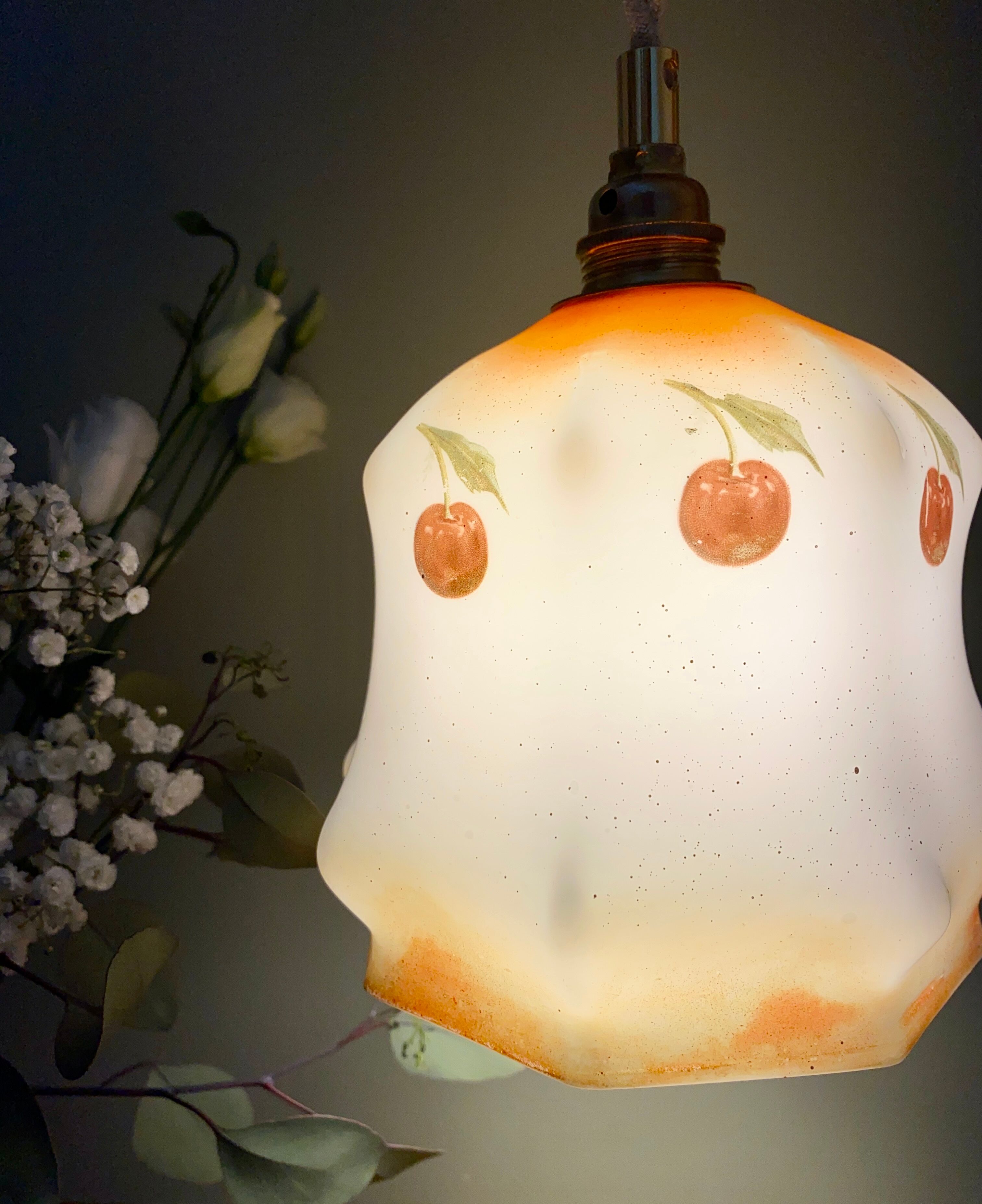 Vintage tulip ride in white opaline cherry patterns