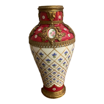 Vase en porcelaine de Sevres